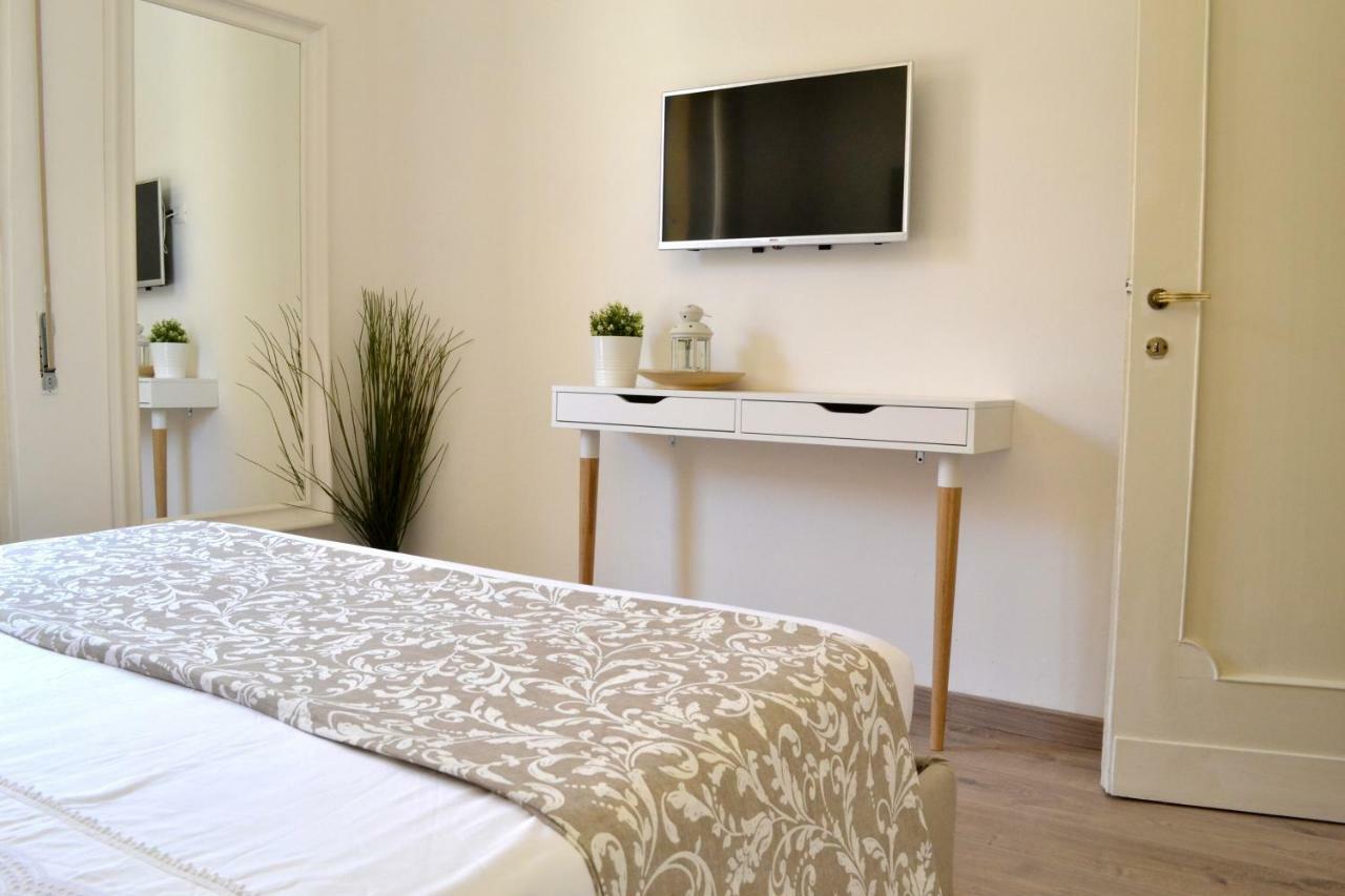 Modarno Exclusive Apartments ฟลอเรนซ์ ภายนอก รูปภาพ
