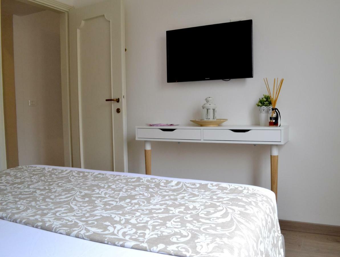 Modarno Exclusive Apartments ฟลอเรนซ์ ภายนอก รูปภาพ
