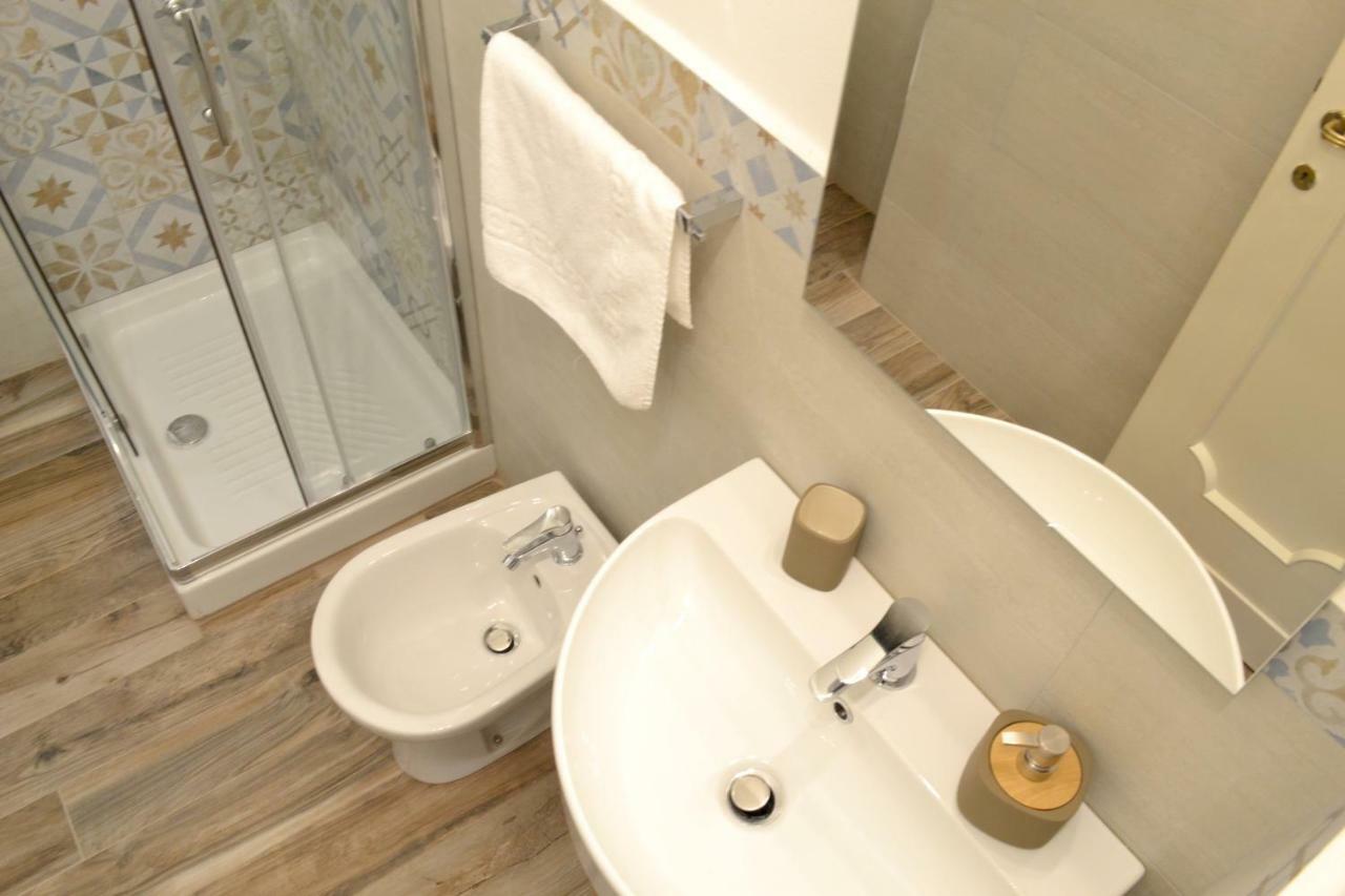 Modarno Exclusive Apartments ฟลอเรนซ์ ภายนอก รูปภาพ